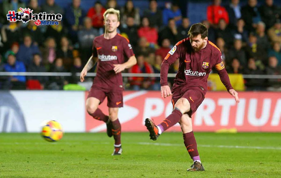 MESSI jaring gol kedua Barcelona. -Foto Reuters