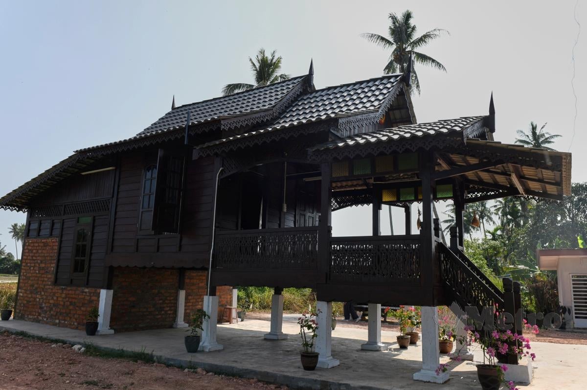 Rumah inap yang berkonsepkan tradisional Kedah iaitu Permatang Rambai Homestay di Penaga. FOTO BERNAMA