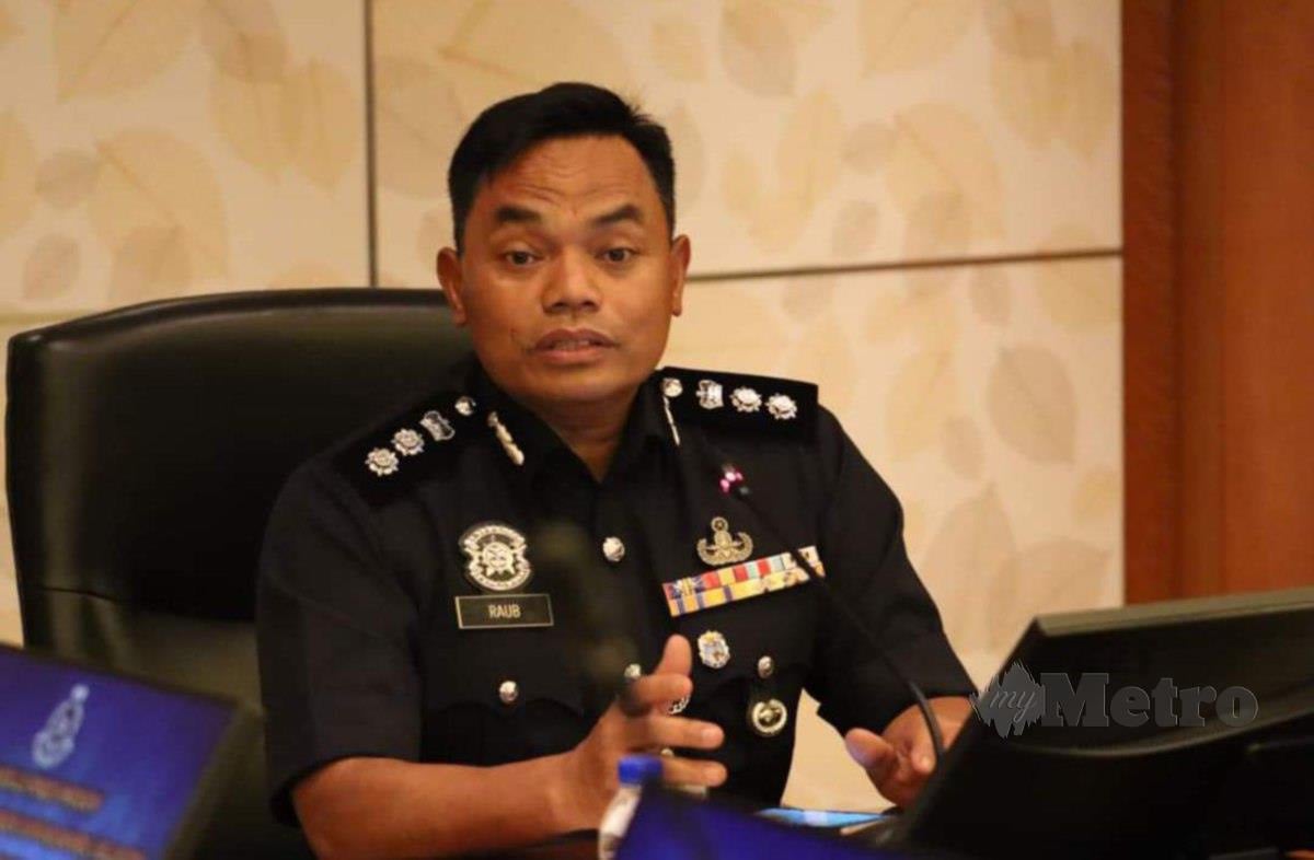 Ketua Polis Daerah Johor Bahru Selatan, Asisten Komisioner Raub Selamat. 
