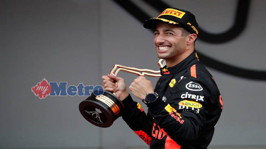 RICCIARDO meraikan kemenangan pada Grand Prix Monaco, hari ini. FOTO Reuters