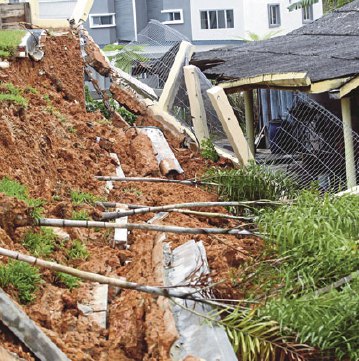 Rumah bergoncang  Harian Metro