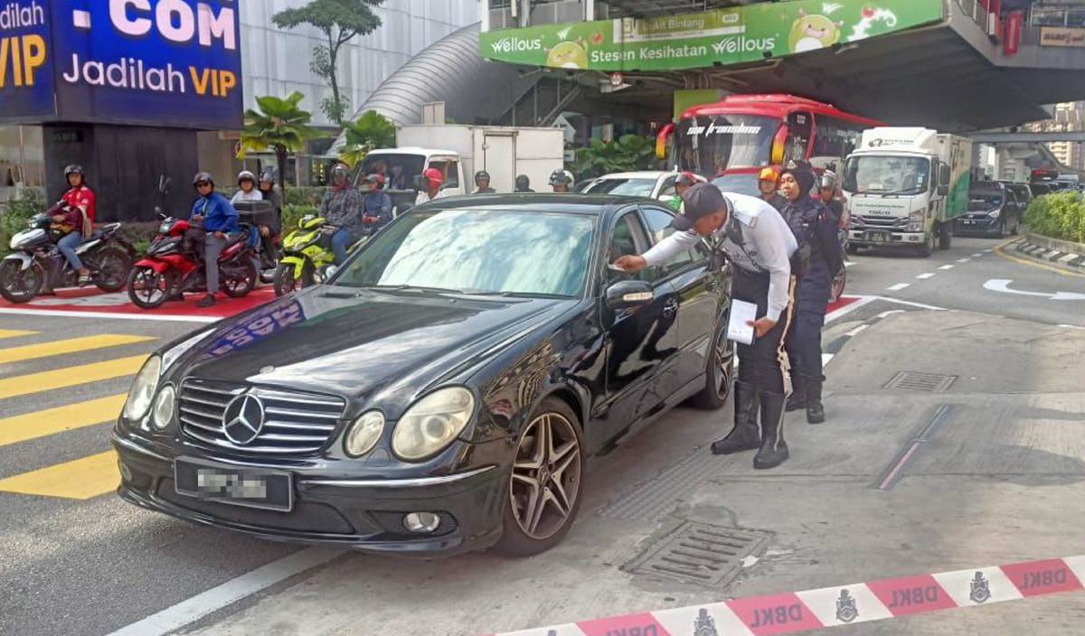 ANTARA kenderaan yang dikesan melanggar undang-undang trafik pada Op HUU di Kuala Lumpur. FOTO Ihsan JSPT KL