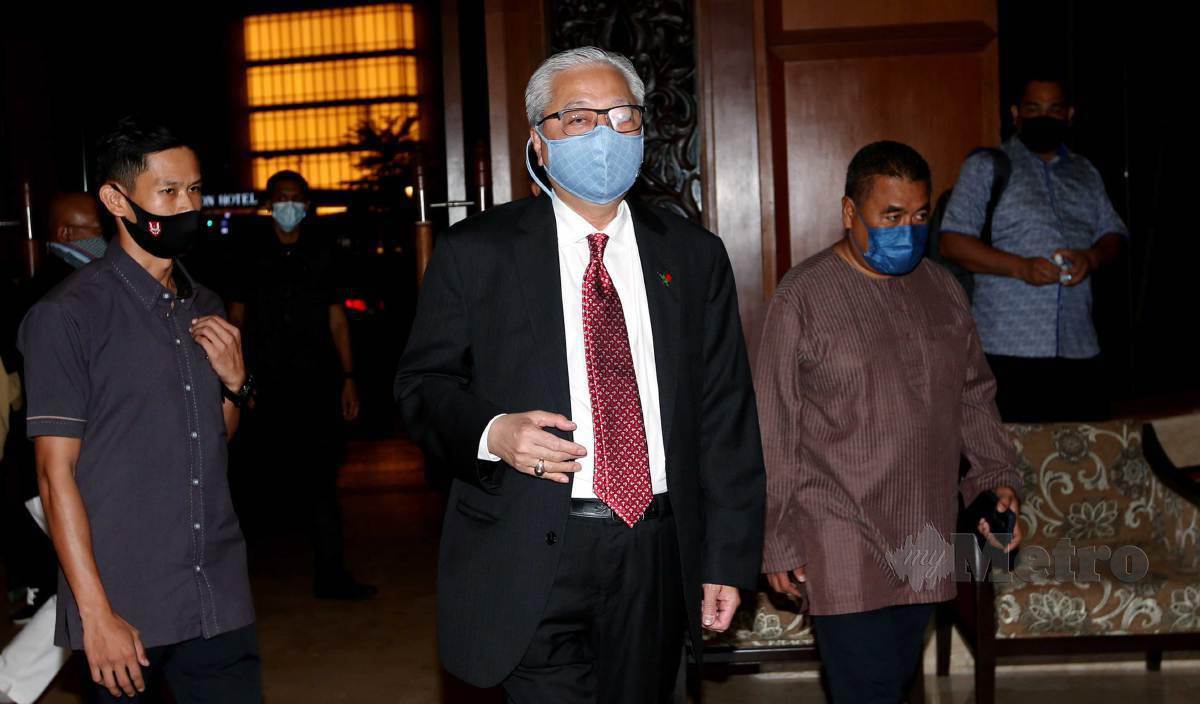 ISMAIL Sabri tiba di Hotel Royale Chulan Kuala Lumpur. FOTO Eizairi Shamsudin
