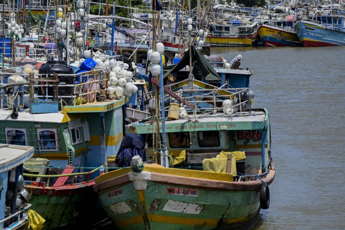 Sri Lanka berdepan krisis pencemaran laut terburuk. FOTO AFP