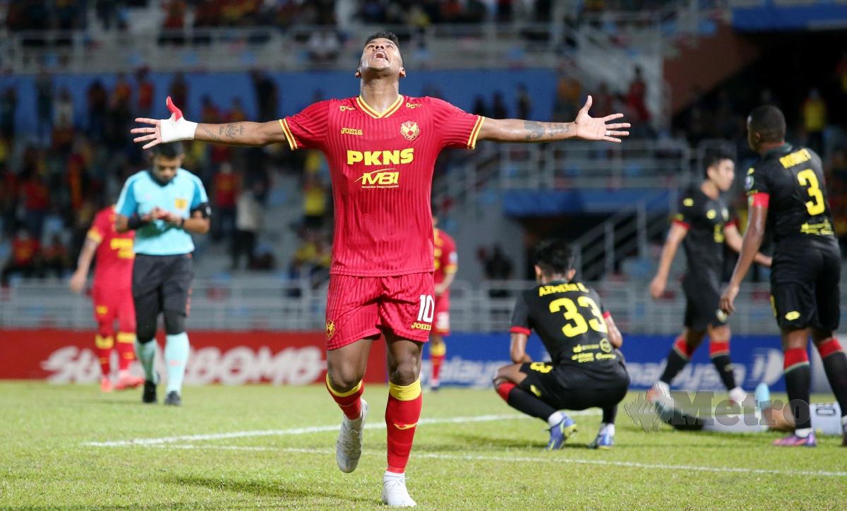 CAION meraikan gol jaringannya pada perlawanan Liga Super antara Selangor FC menentang KDA FC di Stadium MBPJ, Sabtu lalu. FOTO EIZAIRI SHAMSUDIN