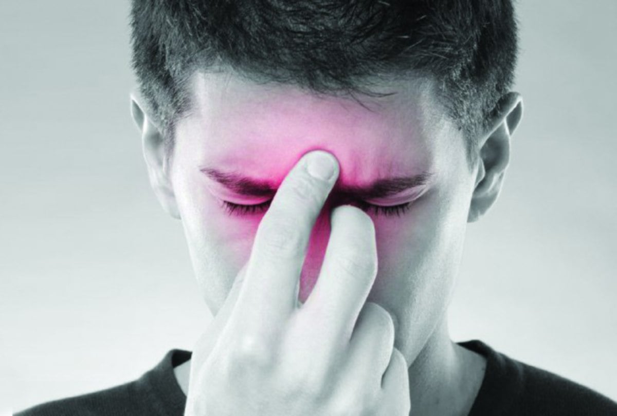 SIMPTOM sinusitis biasanya tertumpu di sekitar hidung dan tekak dan jarang sekali menyebabkan kesesakan nafas. - FOTO Google