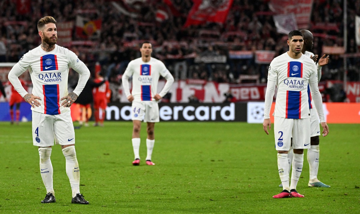 PEMAIN PSG kecewa selepas gagal layak ke suku akhir Liga Juara-Juara. FOTO Reuters