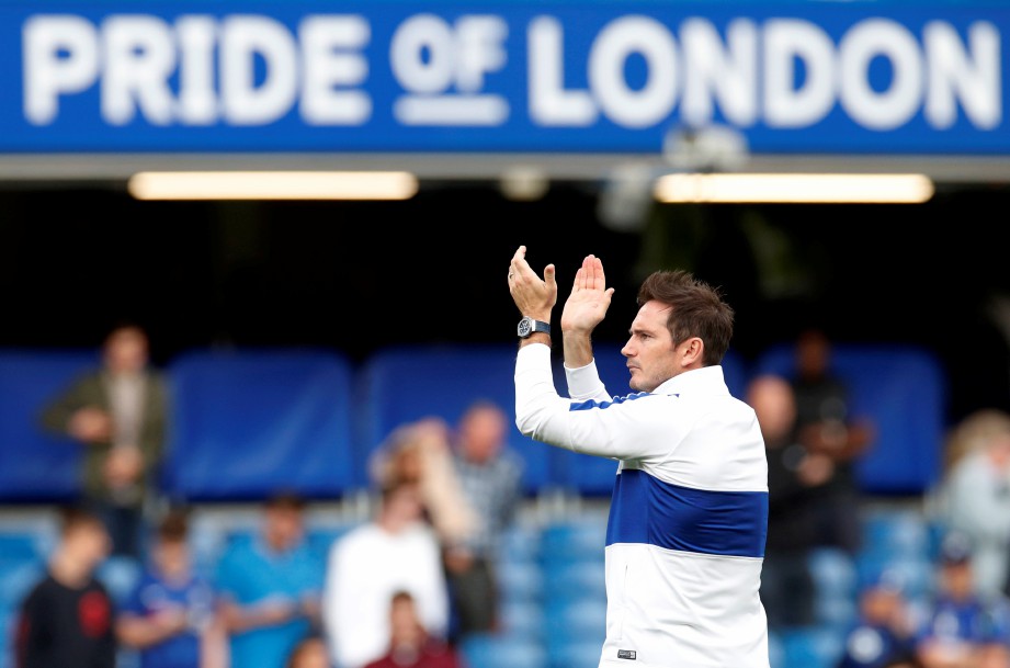 LAMPARD terpaksa berpuas hati dengan keputusan seri 1-1 dengan Leicester City. FOTO Reuters