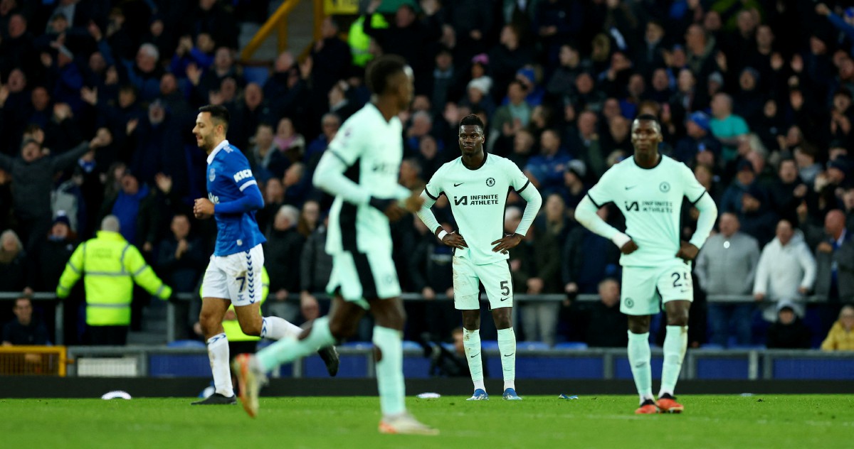 PEMAIN Chelsea kecewa dengan kekalahan ke atas Everton. FOTO Reuters
