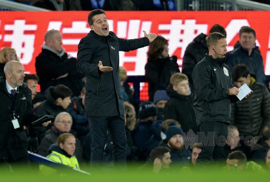 REAKSI Silva ketika Everton menentang Norwich di  Goodison Park. - Reuters