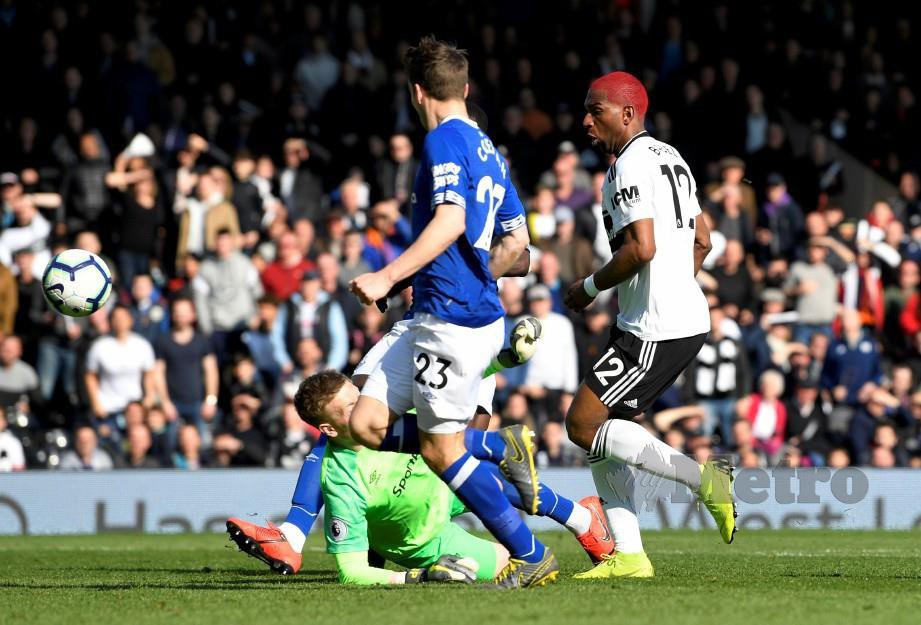 AKSI Babel menjaringkan gol kedua Fulham. - FOTO Reuters 