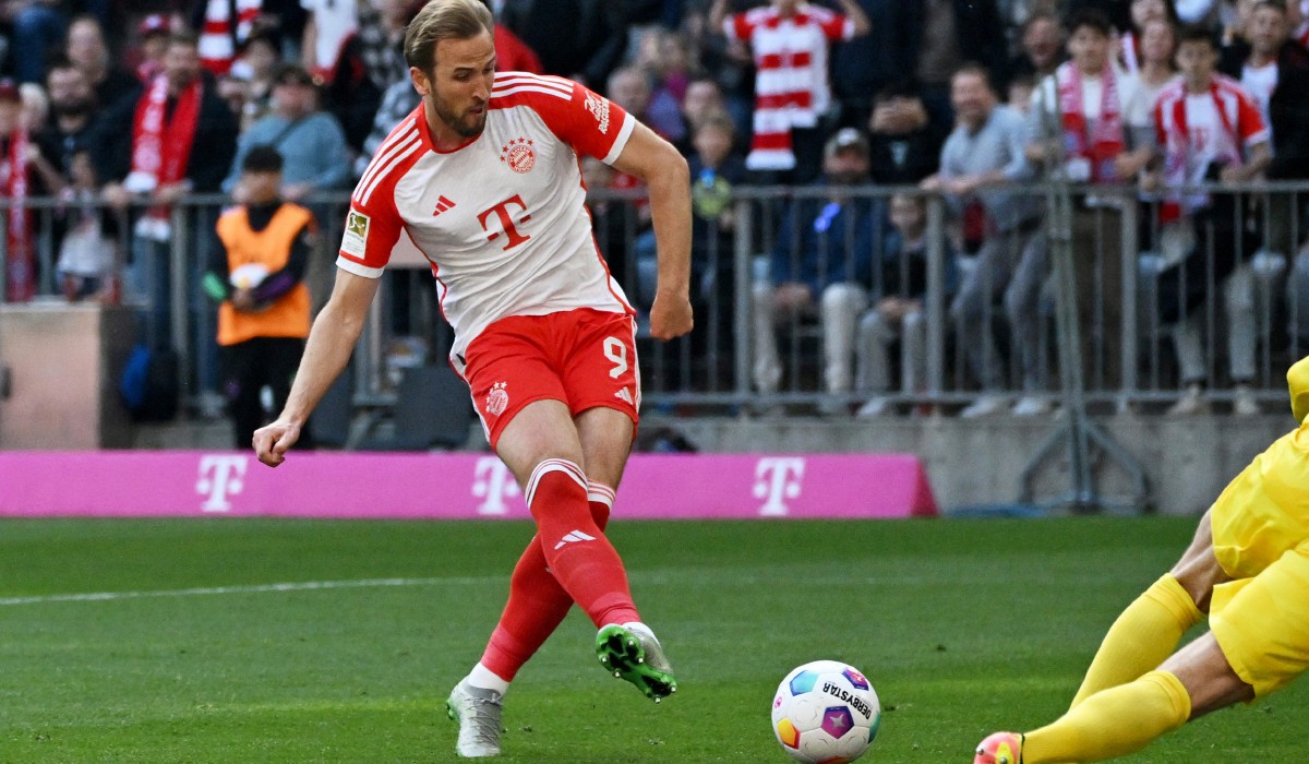 KANE meledak gol pertama Bayern dalam aksi Bundesliga menentang Frankfurt. FOTO Reuters