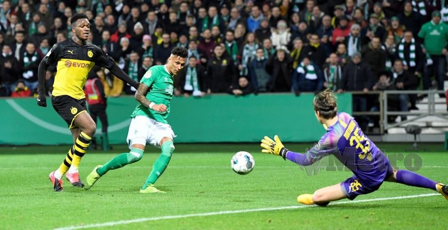 AKSI Selke menjaringkan gol Werder Bremen. FOTO Reuters  