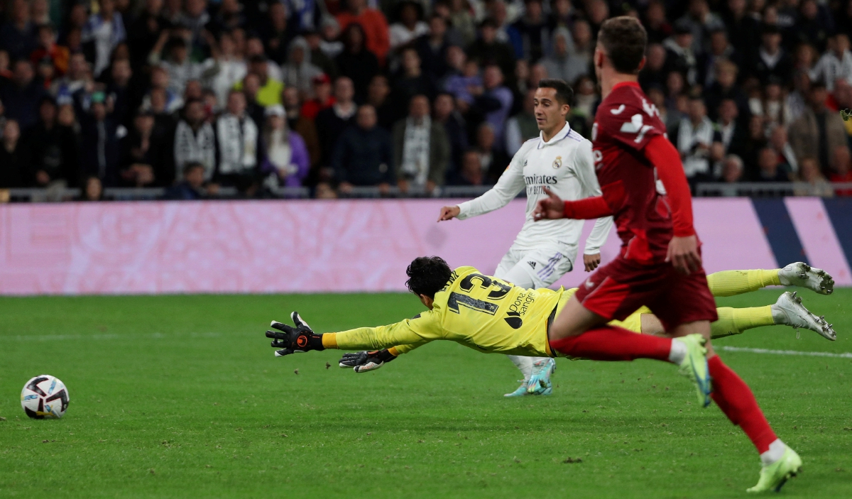 AKSI Vazquez menjaringkan gol kedua Madrid. FOTO Reuters 