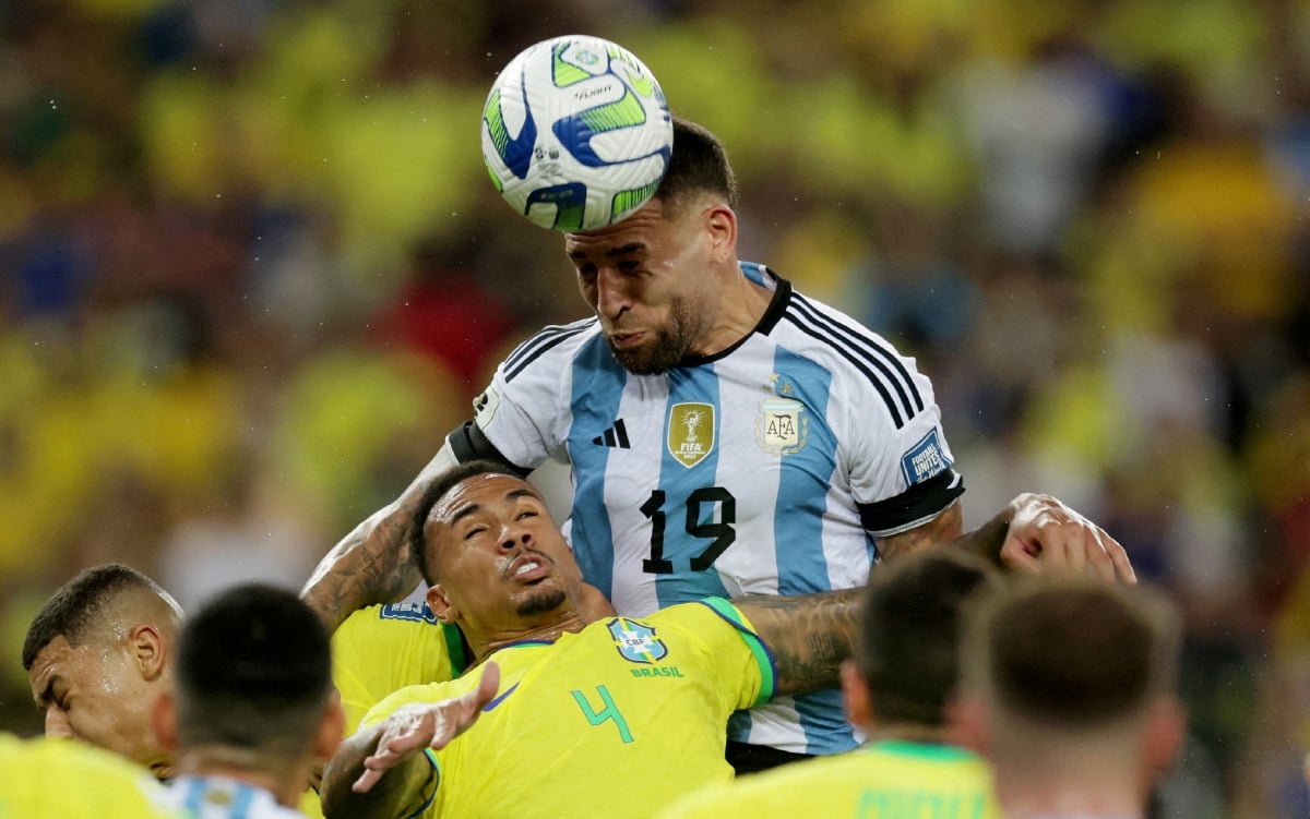 AKSI Otamendi menjaringkan gol kemenangan  Argentina. FOTO Reuters