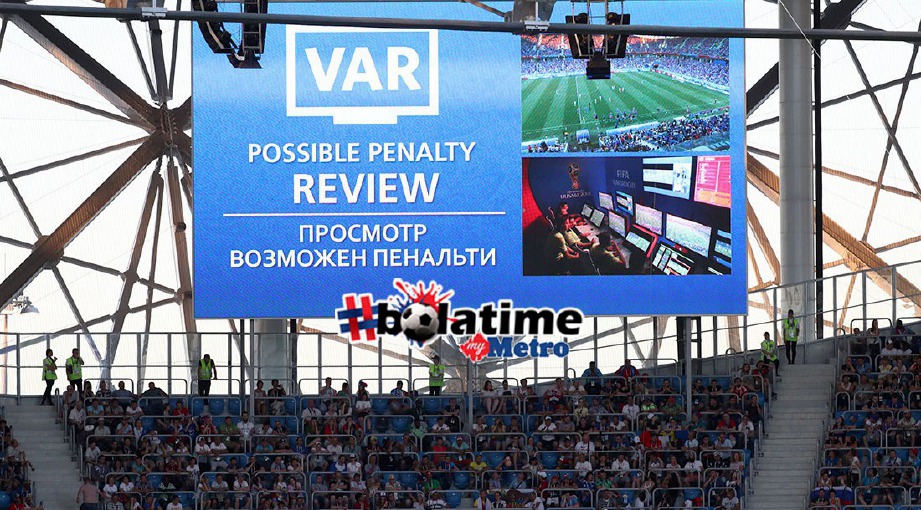 PAPARAN skrin menunjukkan pengadil bantuan video (VAR) kali ini menghadiahkan banyak sepakan penalti di Piala Dunia Russia. FOTO Reuters