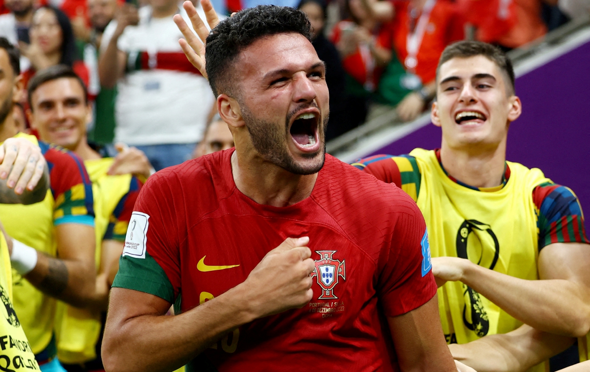 GAYA Ramos menjaringkan gol pertama Portugal.  