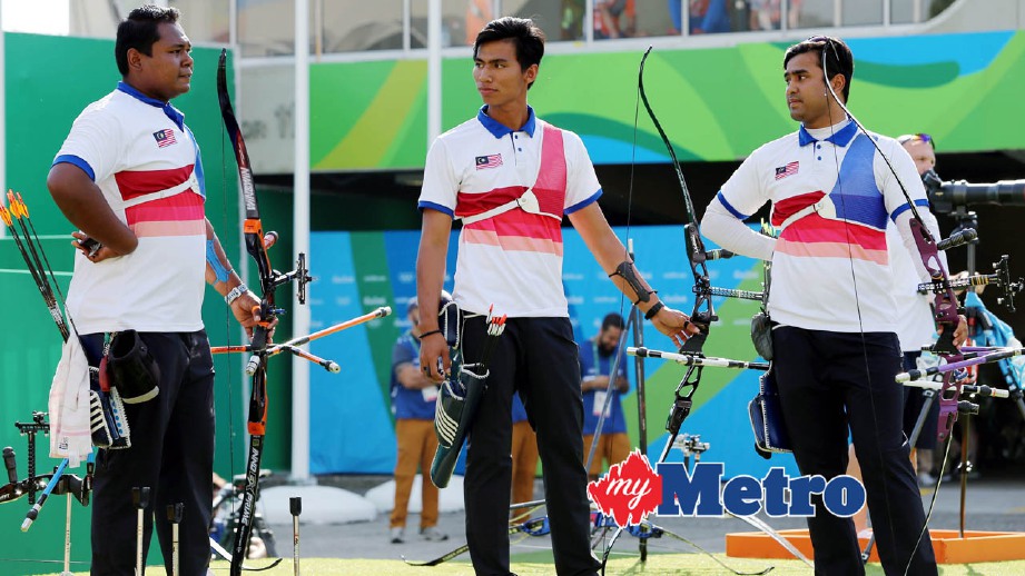 PEMANAH negara, Khairul Anuar (kanan), Muhammad Akmal dan Haziq (kiri). FOTO arkib NSTP