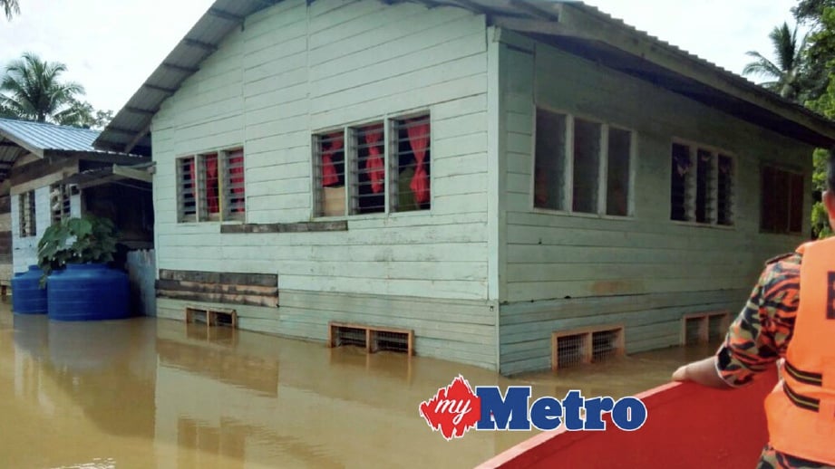 KEADAAN banjir di Limbang, semalam. FOTO ihsan Bomba