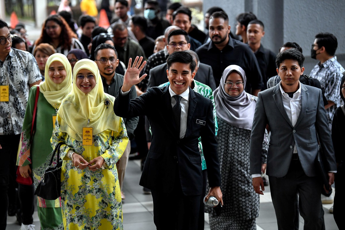 SYED Saddiq ketika hadir di Kompleks Mahkamah Kuala Lumpur hari ini. FOTO Bernama 