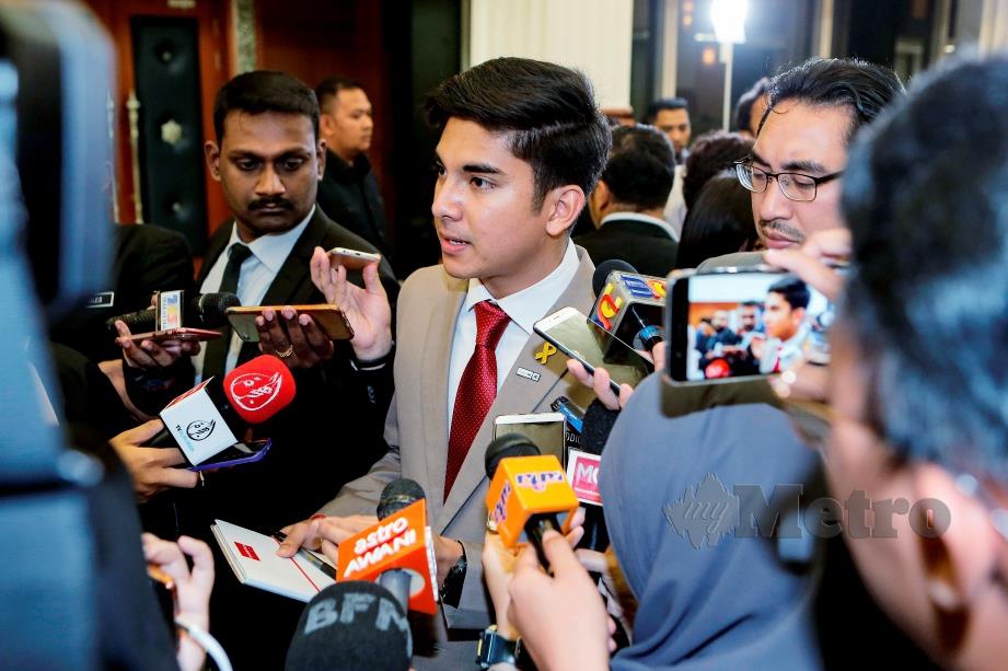 SYED  Saddiq ditemuramah wartawan selepas pembentangan Belanjawan 2020 di bangunan Parlimen, Kuala Lumpur.  - FOTO Aizuddin Saad
