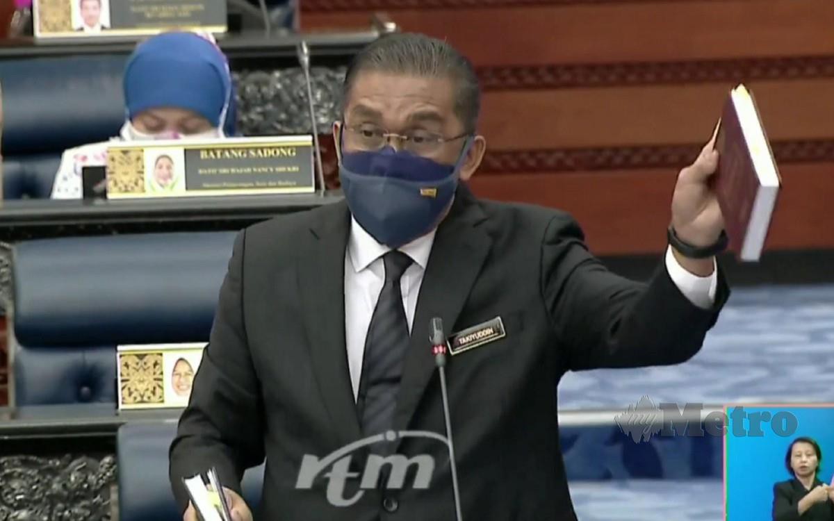 Takiyuddin menjawab soalan ketika Sesi Sidang khas Dewan Rakyat. FOTO IHSAN RTM