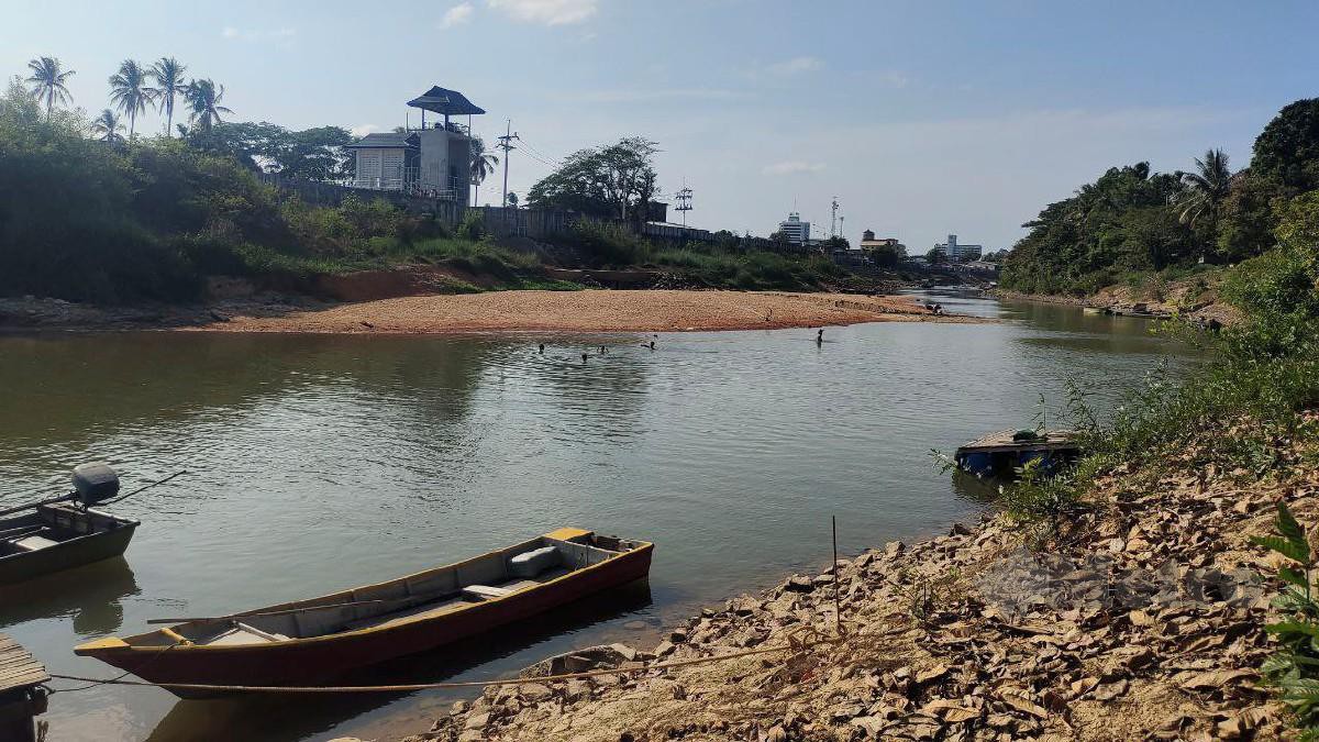 Keadaan di Pangkalan Haram Padang Bola, Rantau Panjang. FOTO Syaherah Mustafa