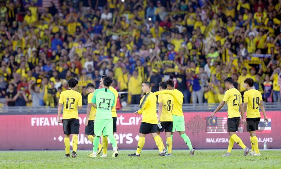 Pemain Malaysia meraikan kemenangan ketika menentang Thailand di SNBJ Khamis lalu. FOTO NSTP