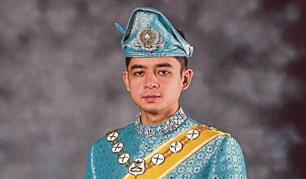 TENGKU Mahkota Tengku Hassanal. FOTO Jabatan Penerangan Malaysia