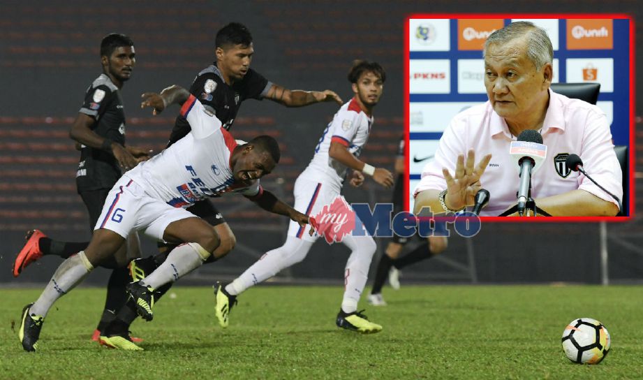 PERLAWANAN antara Terengganu FC (TFC) dengan Felcra FC. Ketua Jurulatih TFC, Irfan Bakti (gambar kecil) mahu menjadi juara kumpulan. Foto NSTP & BERNAMA