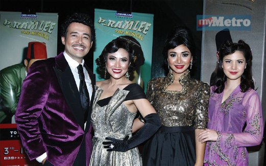 BERSAMA pelakon teater P Ramlee The Musical 3, Tony Eusoff, Nadia Aqilah dan Lisa Surihani.