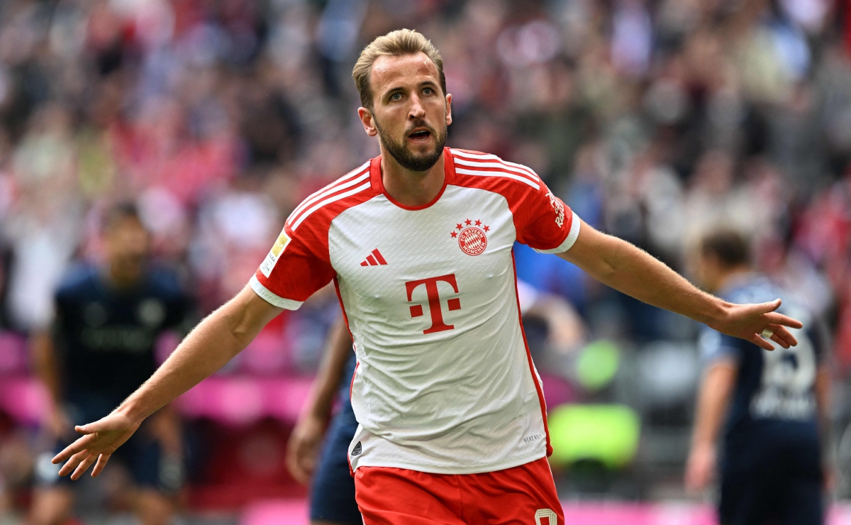 KANE meraikan jaringan kedua Bayern. FOTO AFP  