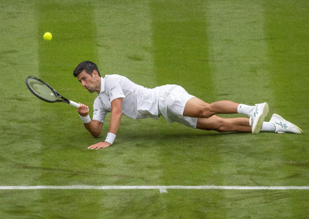 AKSI Djokovic pada pusingan pertama Wimbledon. FOTO AFP 