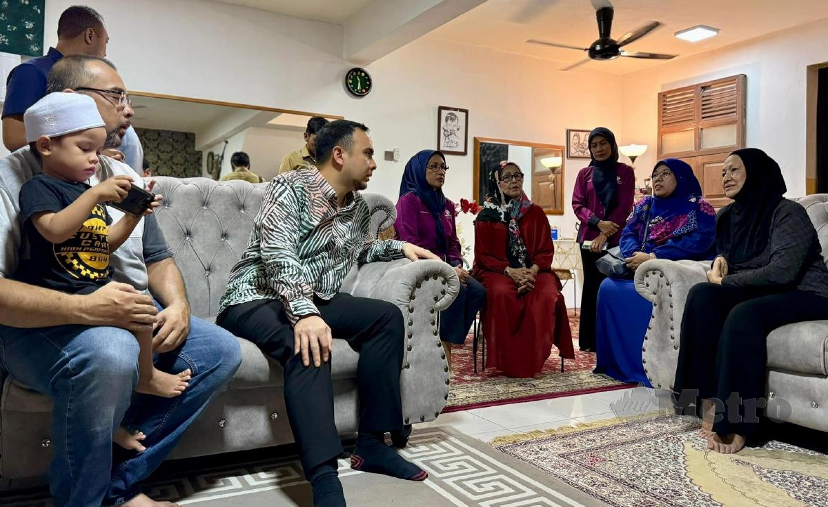 Farhan Fauzi telah menziarahi Nur Azifah Zainon di Hulu Kelang, Selangor. FOTO ANWAR IBRAHIM