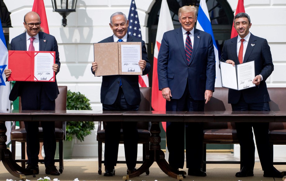 (Dari kiri ke kanan) Abdullatif, Netanyahu, Trump, dan Abdullah. FOTO AFP