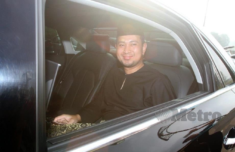 MENTERI Besar Johor, Dr Sahruddin Jamal ketika hadir ke istana bagi majlis angkat sumpah barisan Ahli-Ahli Majlis Mesyuarat Kerajaan Negeri Johor baharu negeri Johor di Istana Bukit Serene, Johor Bahru. FOTO Hairul Anuar Rahim
