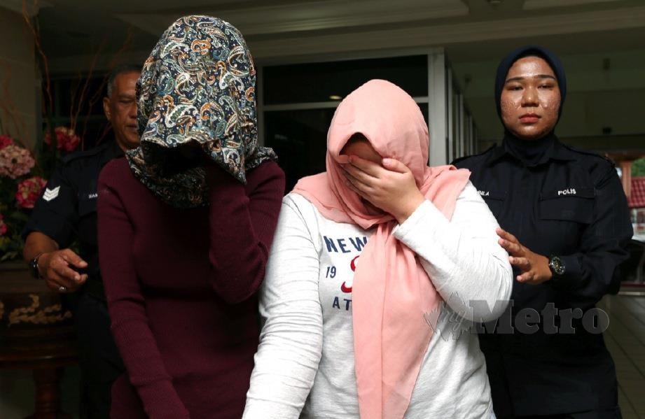 NURUL Amalina Abd Malek, 25 dan Norshamimi Zakaria,29 masing-masing didenda RM5,000 oleh Mahkamah Majistret hari ini selepas mengaku bersalah melacurkan diri di sebuah hotel di Kuala Terengganu pada 30 September lalu. FOTO Imran Makhzan