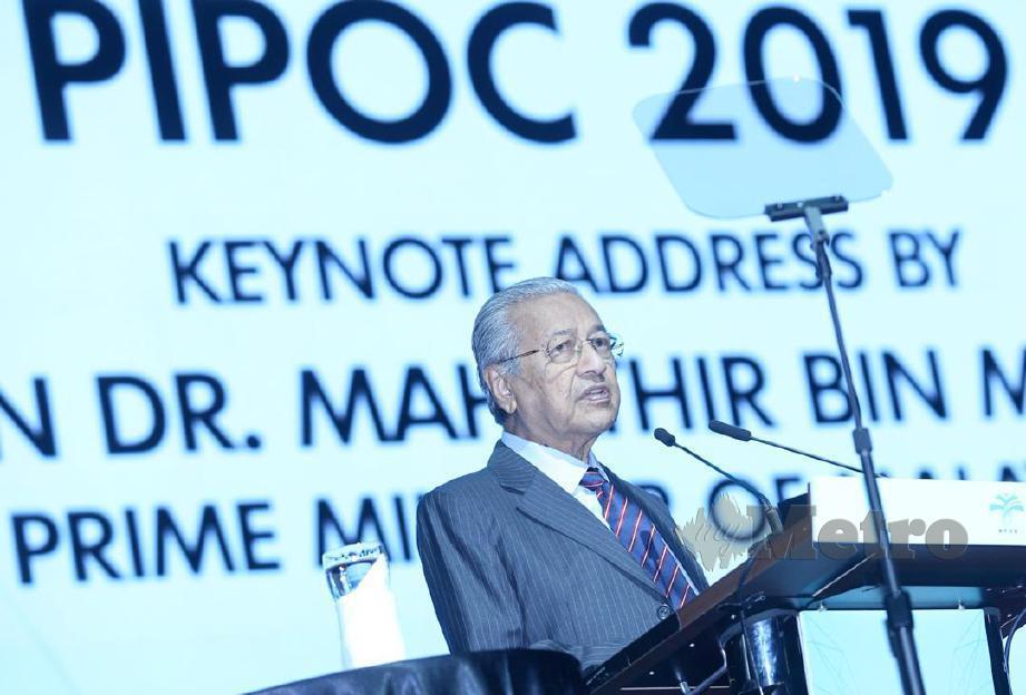 DR Mahathir ketika merasmikan PIPOC 2019 di Pusat Konvensyen Kuala Lumpur, hari ini. FOTO NSTP 