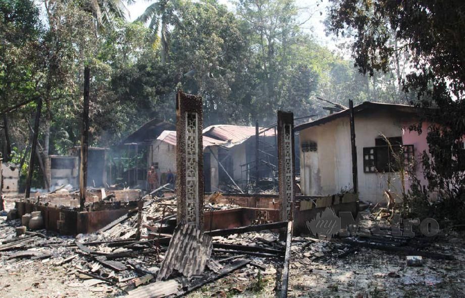KEADAAN rumah Che Romoh yang musnah terbakar . FOTO Nik Abdullah Nik Omar