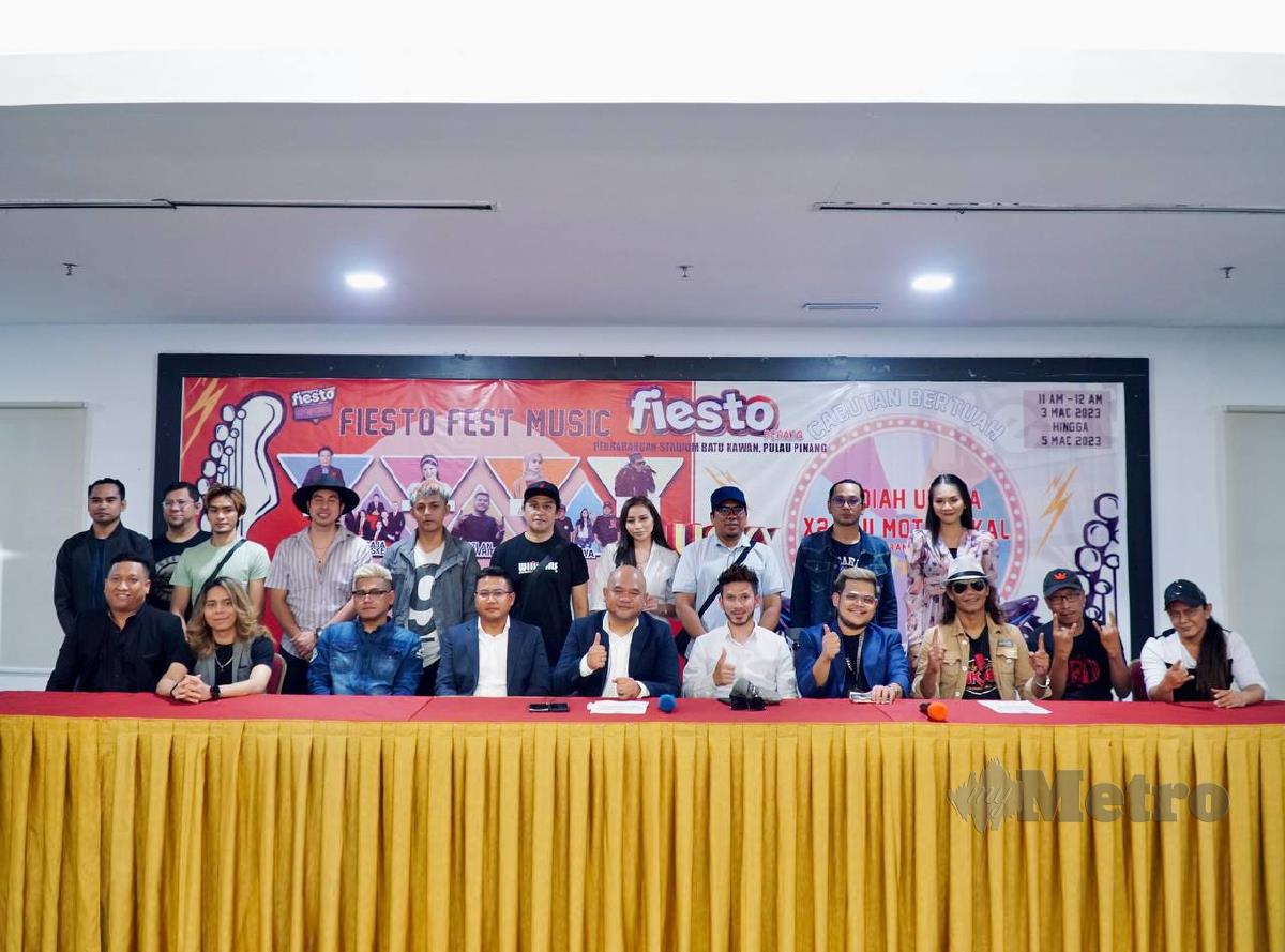 KHRAM (depan lima dari kiri) menyasarkan kehadiran 20,000 pengunjung ke Fiesto Fest Pulau Pinang.