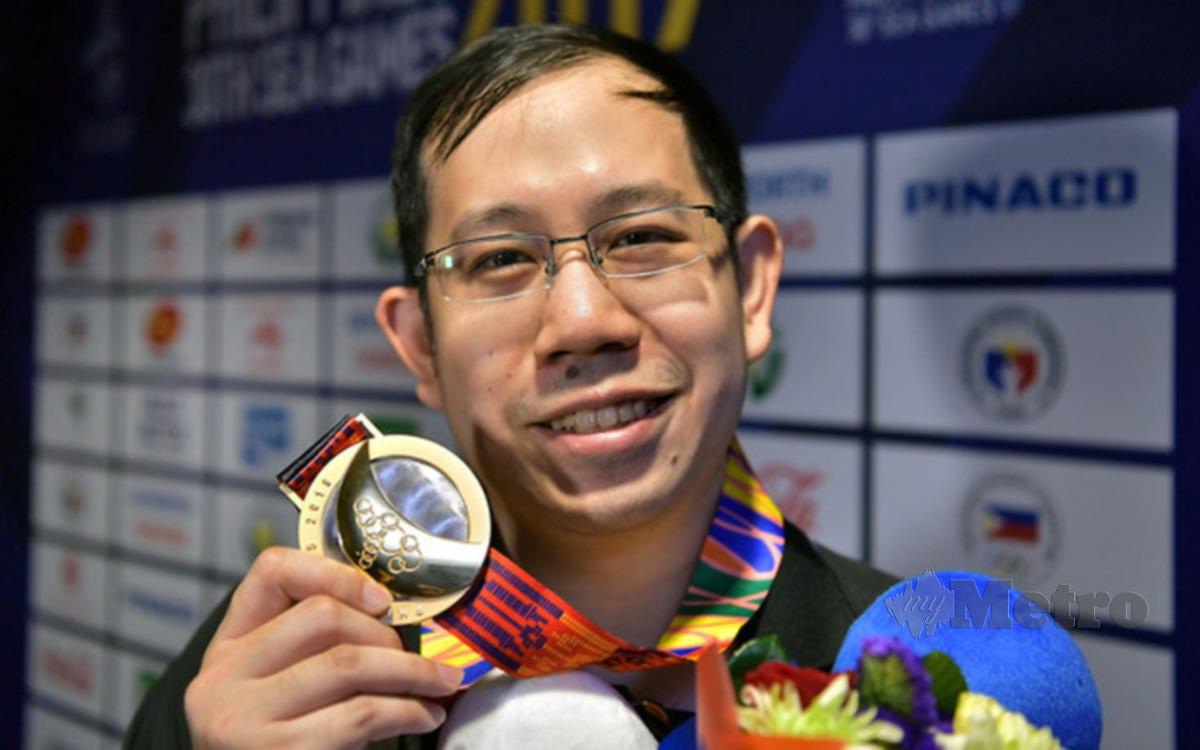 Weng Keng ketika memenangi pingat emas di Sukan Sea Filipina dua tahun lalu.  