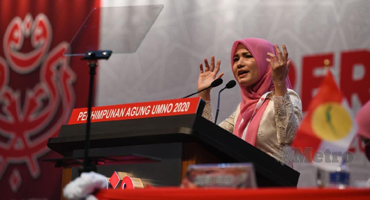  ZAHIDA menyampaikan ucapan sempena perasmian serentak Perhimpunan Agong Wanita, Pergerakan Pemuda dan Pergerakan Puteri Umno 2020 di PWTC. FOTO ihsan Umno Online