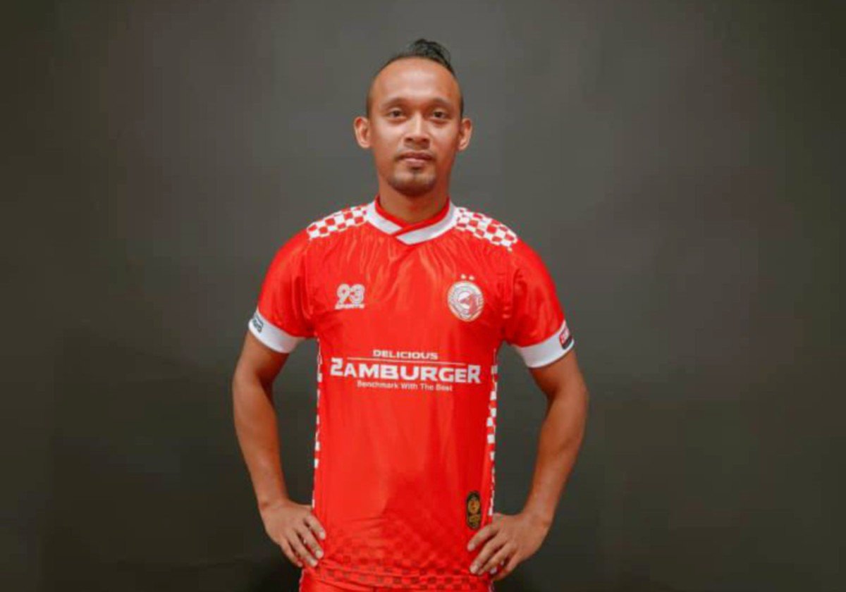 Pemain pertahanan Kelantan FC, Zubir Azmi
