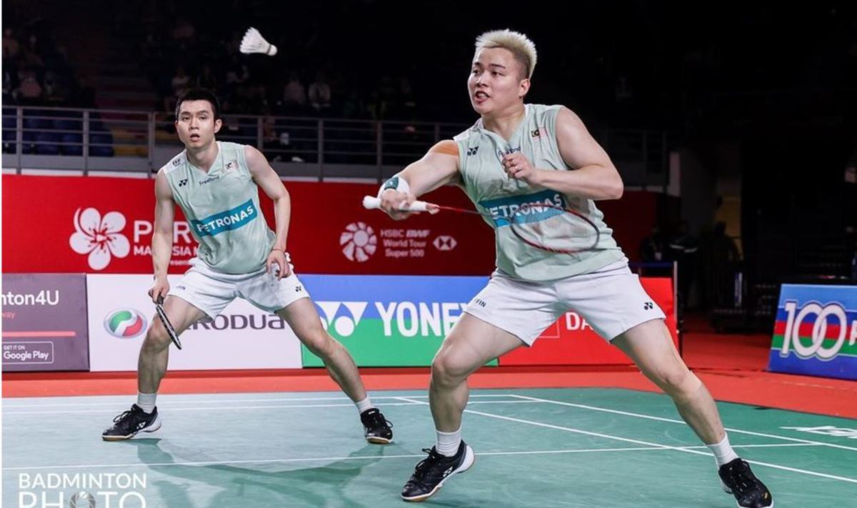 AARON Chia dan Wooi Yik atasi cabaran beregu China. FOTO Badminton Photo