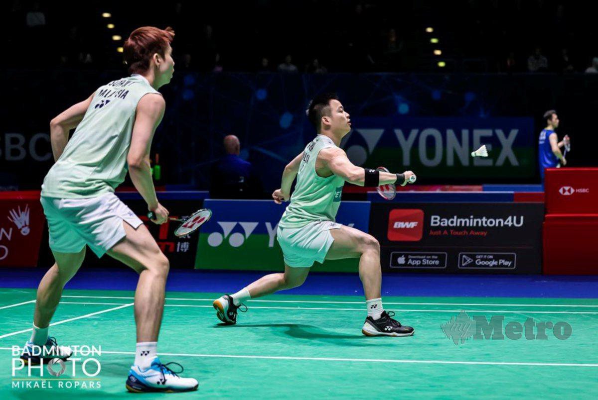 AARON (kanan) dan Wooi Yik tewas di pusingan kedua Kejohanan Badminton Asia (BAC) di Dubai, semalam. FOTO BADMINTON PHOTO 
