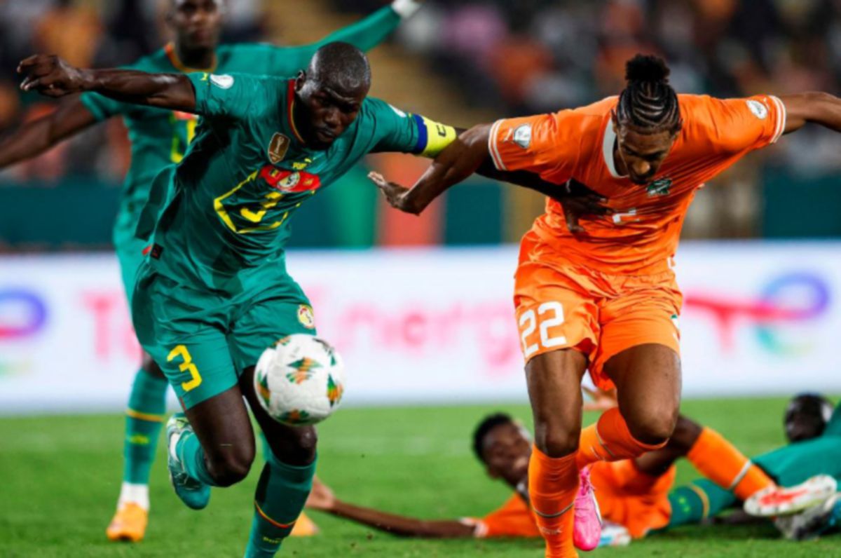 PASUKAN Ivory Coast (kanan) sedia hadapi suku akhir saingan Piala Negara-Negara Afrika. FOTO Agensi