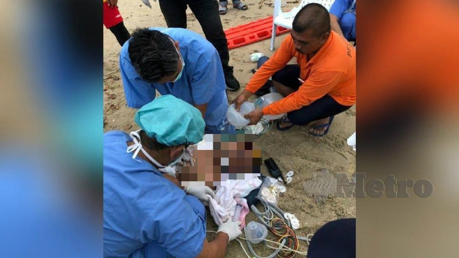 LELAKI warga emas maut selepas mandi di Pantai Teluk Batik, Lumut. FOTO Ihsan APM