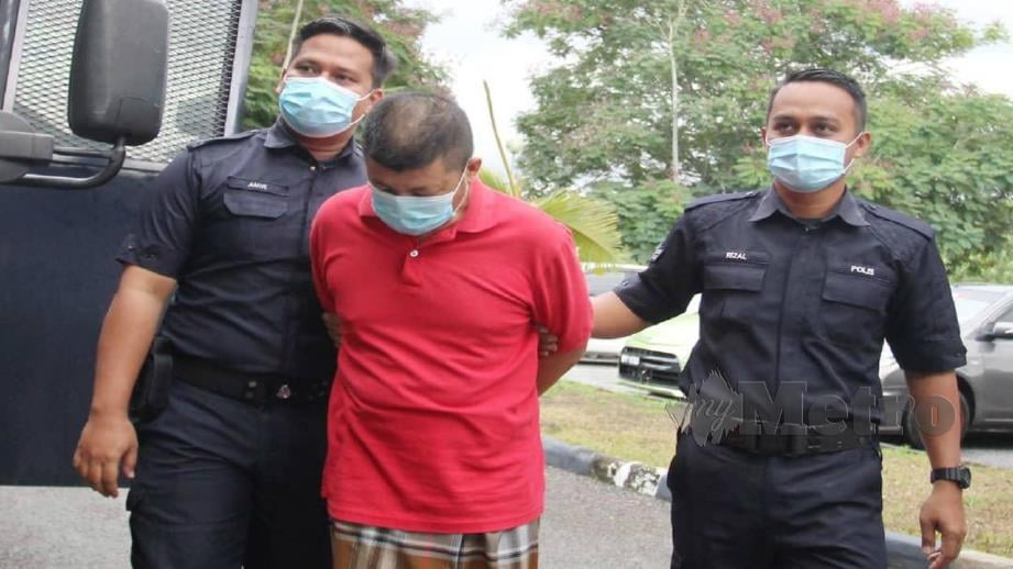 Pemandu lori yang didakwa dengan 23 pertuduhan merogol dan amang seksual terhadap anak kandungnya di Rantau Panjang, Pasir Mas. Foto Nik Abdullah Nik Omar