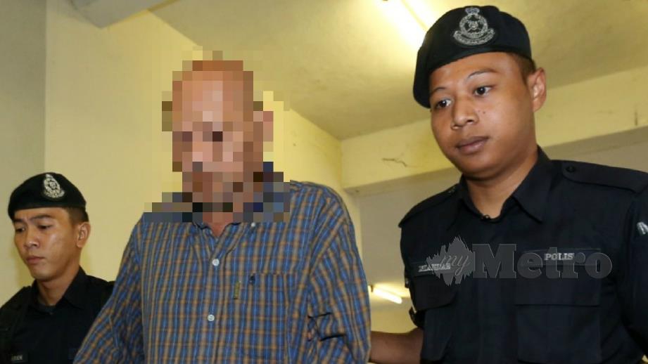 PESARA tentera dihadapkan ke Mahkamah Sesyen Seremban atas tuduhan melakukan amang seksual fizikal terhadap anak angkatnya berusia 17 tahun. FOTO IQMAL HAQIM ROSMAN