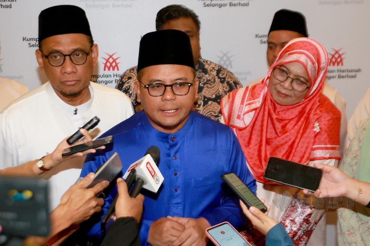 AMIRUDIN (tengah) pada sidang media selepas Majlis Pelancaran Penjenamaan Identiti Korporat Kumpulan Hartanah Selangor Berhad di Shah Alam Convention Centre. FOTO Faiz Anuar